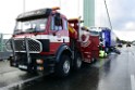 Schwerer LKW VU PKlemm A 4 Rich Olpe auf der Rodenkirchener Bruecke P430